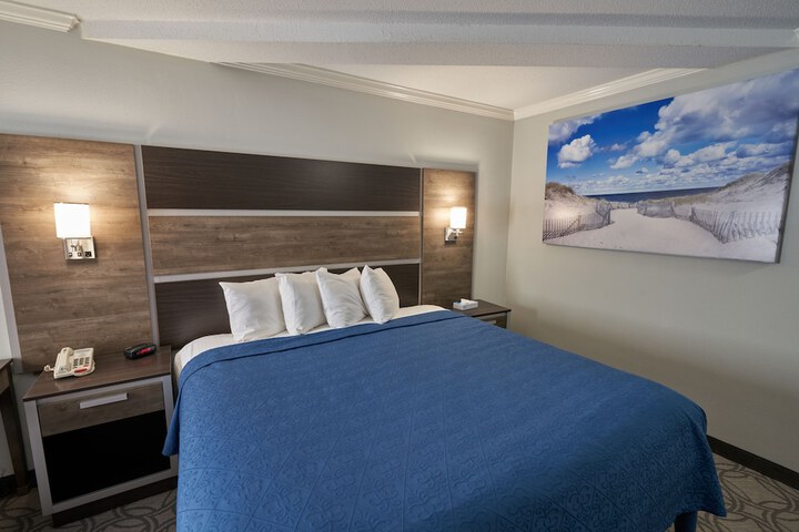 Superior King Bed (22 of 28)