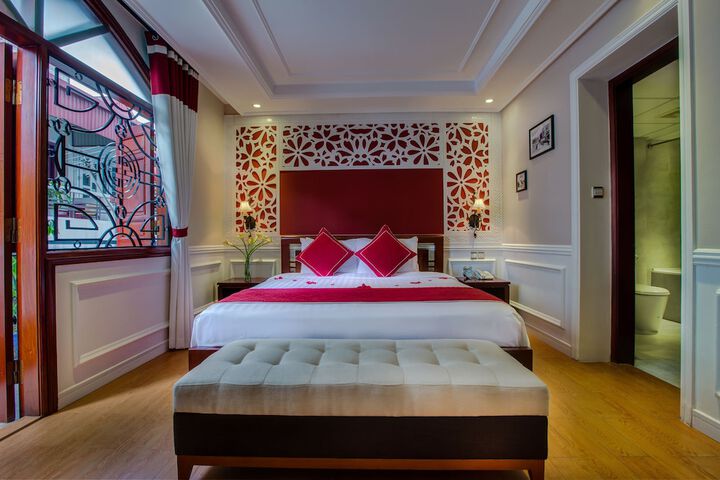 Room 16 of 34