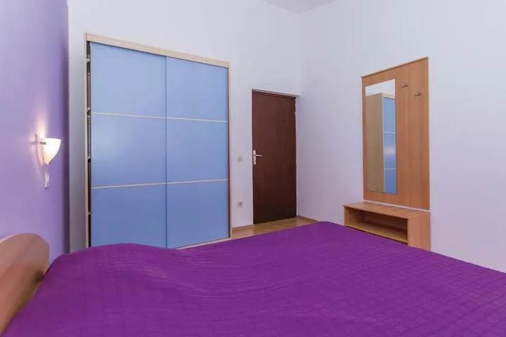 Room 3 of 15