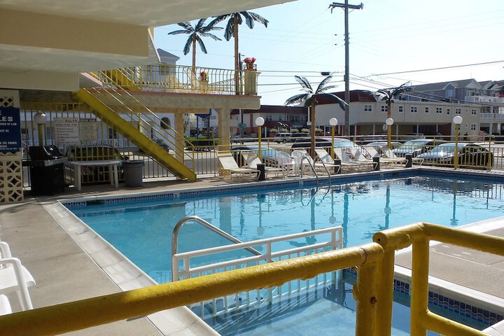 Golden Rail Motel