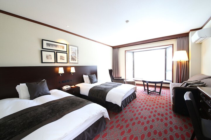 Room 14 of 63