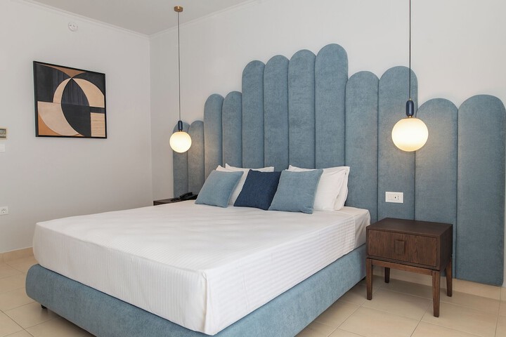 Room 9 of 91