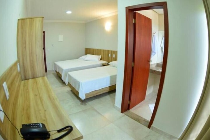 Room 7 of 19