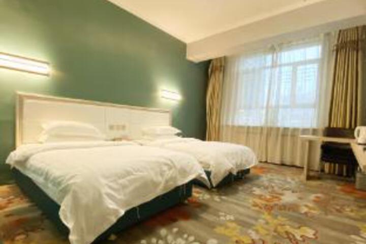 Room 5 of 7