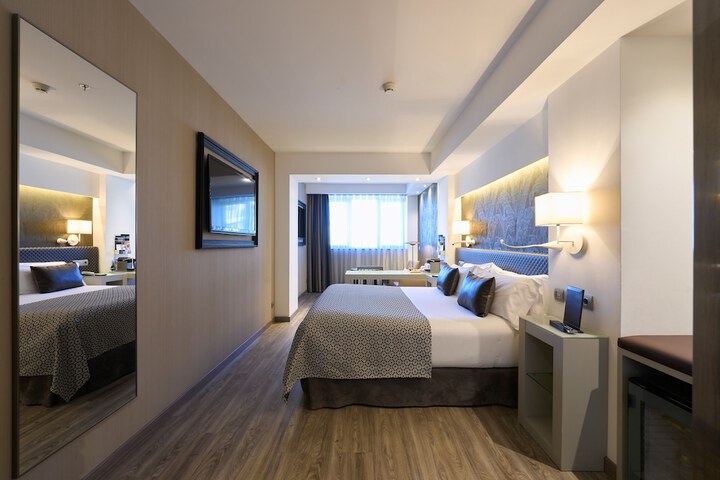 Room 14 of 82