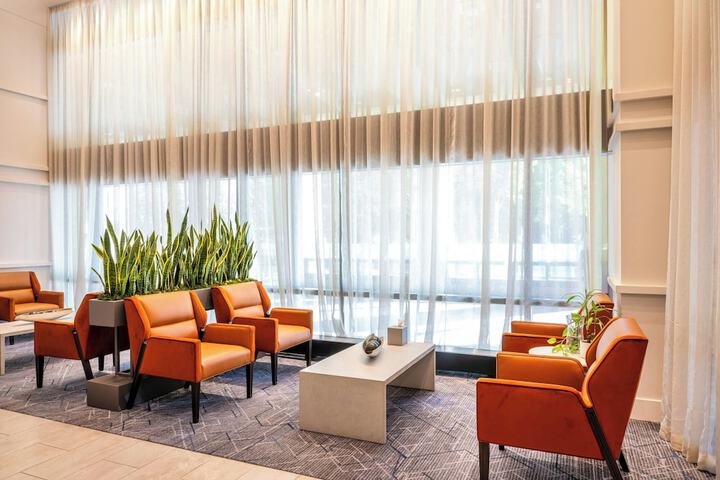 Entrance & Lobby