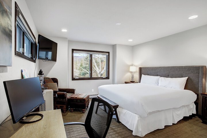 Room 49 of 493