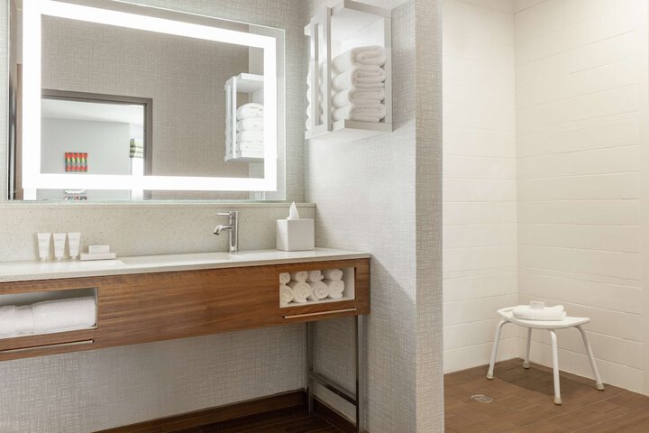 Bathroom shower
