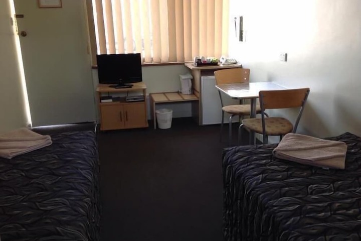 Room 5 of 35
