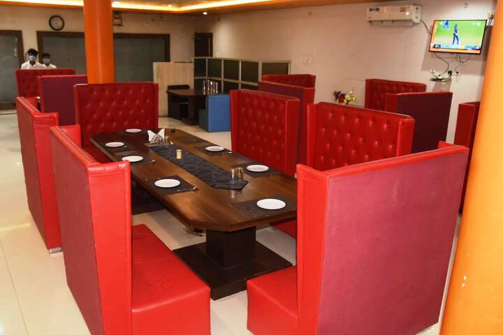 Dining 17 of 22