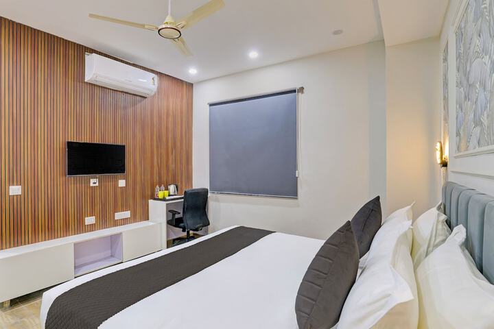 Room 16 of 31