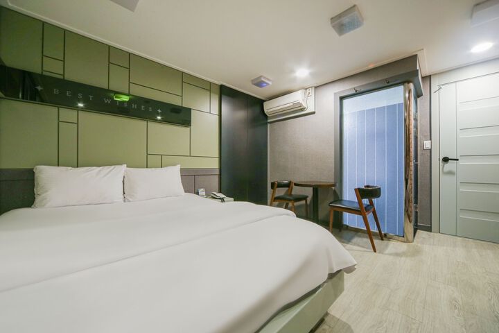 Room 70 of 70