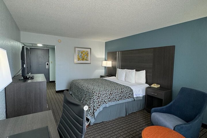 Room 8 of 21