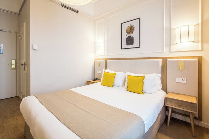 Room 47 of 99