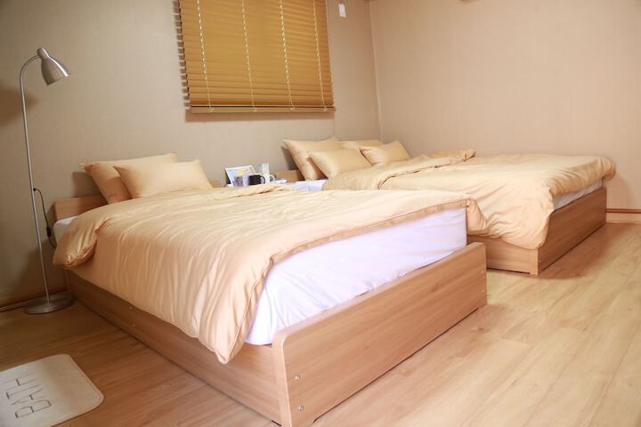 Room 14 of 52