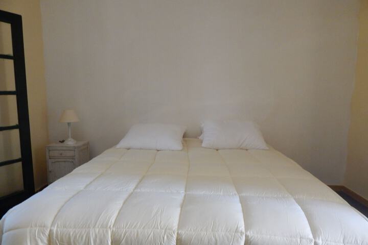 Room 2 of 81