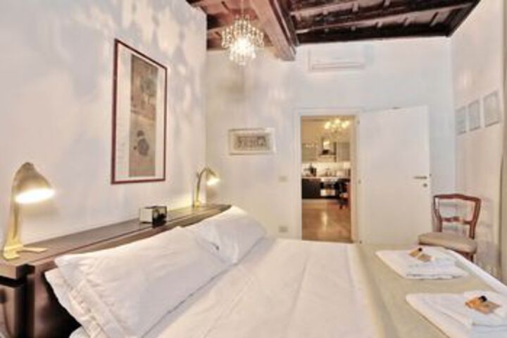 Room 10 of 30