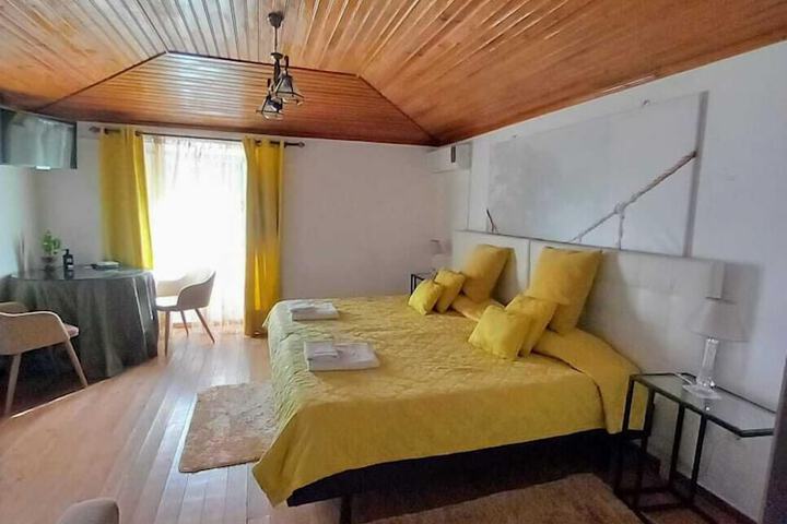 Room 3 of 48