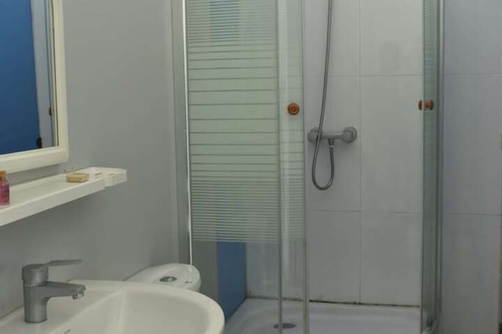 Room 17 of 39