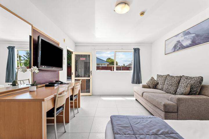 Room 18 of 22