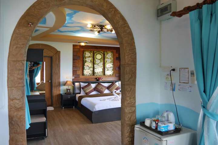 Room 25 of 160