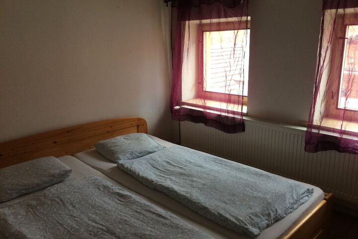 Room 21 of 38