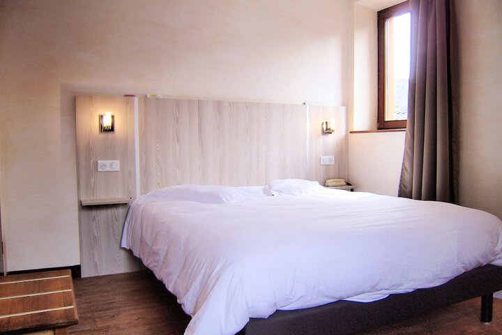 Room 10 of 55