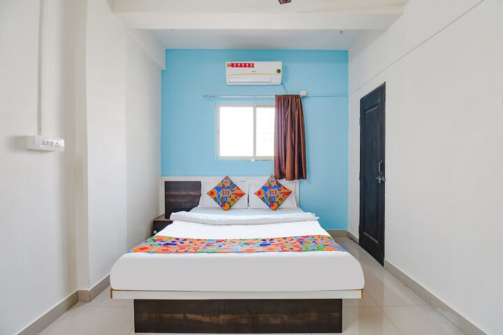 Room 12 of 21