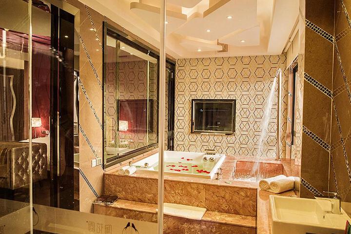 Foshan Ceramics Garden Art Hotel