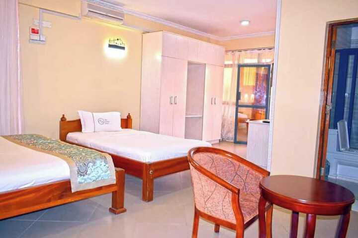 Room 9 of 24
