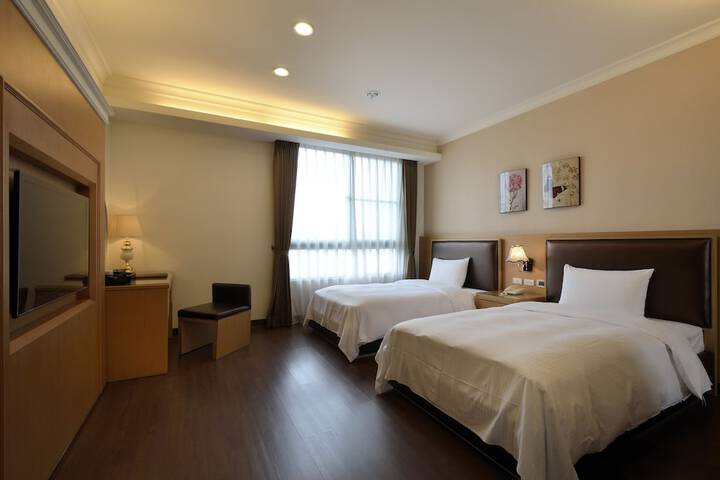 Room 25 of 97
