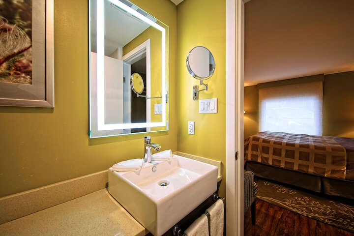 Room 22 of 40