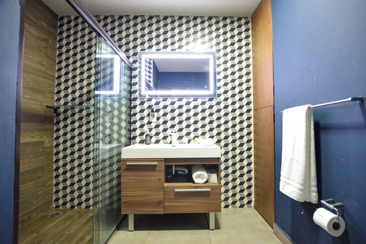 Room 193 of 224