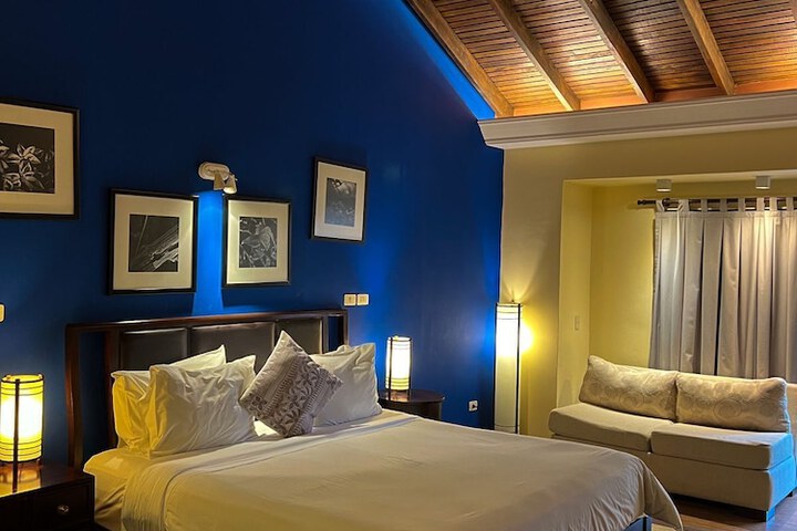 Room 15 of 53