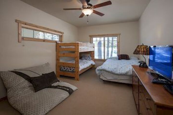 Room 7 of 13