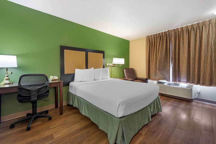 Room 5 of 31