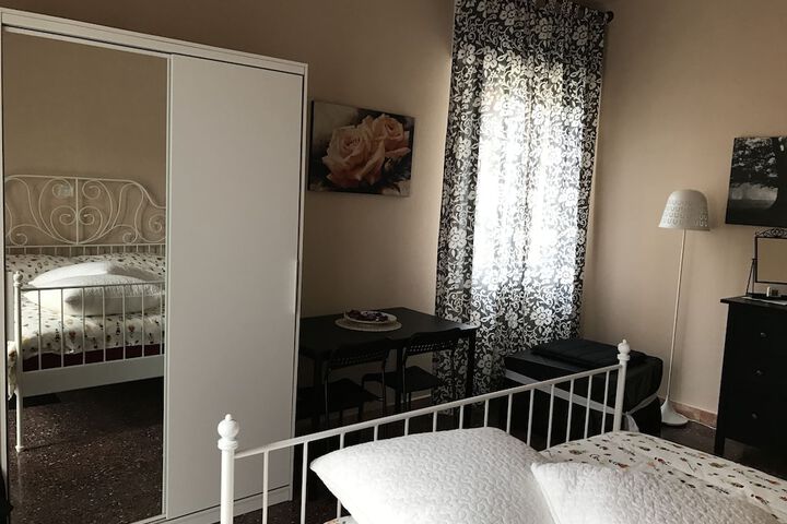 Room 6 of 20