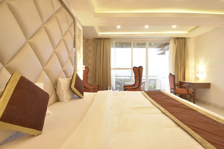 Room 51 of 111