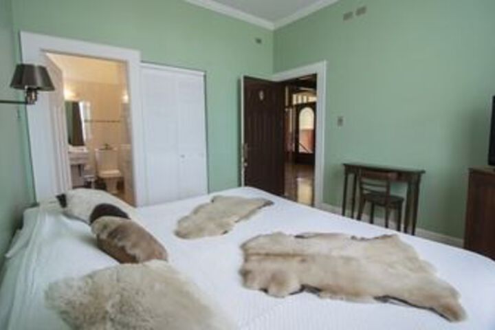 Room 21 of 32