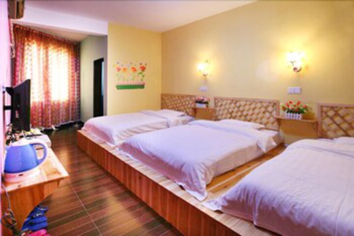 Room 5 of 13