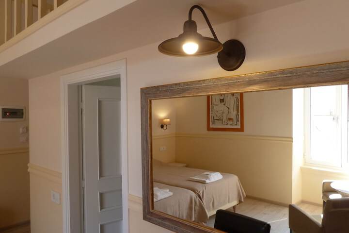 Room 22 of 52