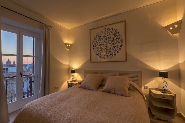 Room 6 of 47