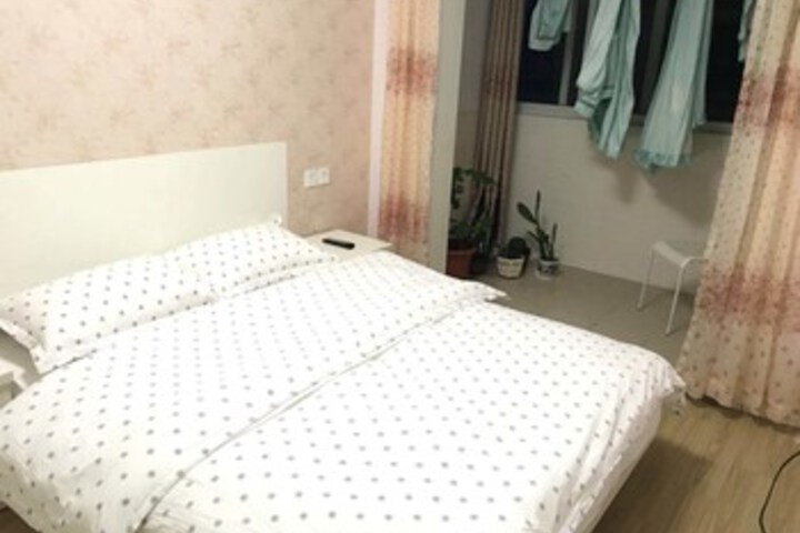 Room 14 of 19