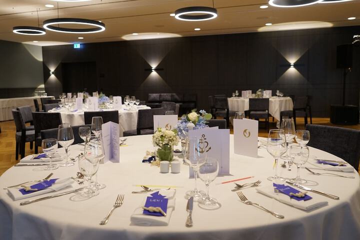 Ballroom/Hall 88 of 131