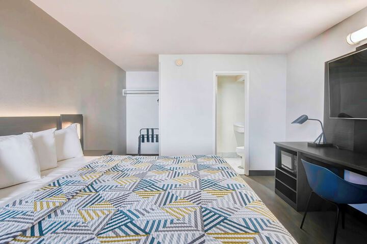 Room 7 of 26
