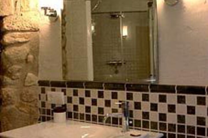 Room 2 of 22