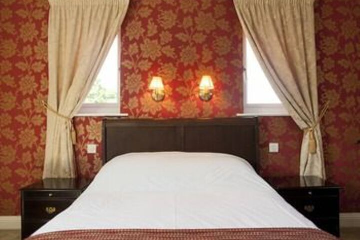 Room 8 of 19