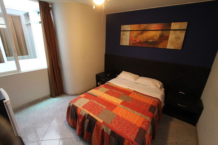 Room 17 of 46
