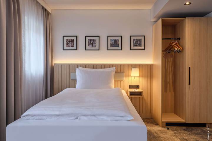 Room 5 of 29