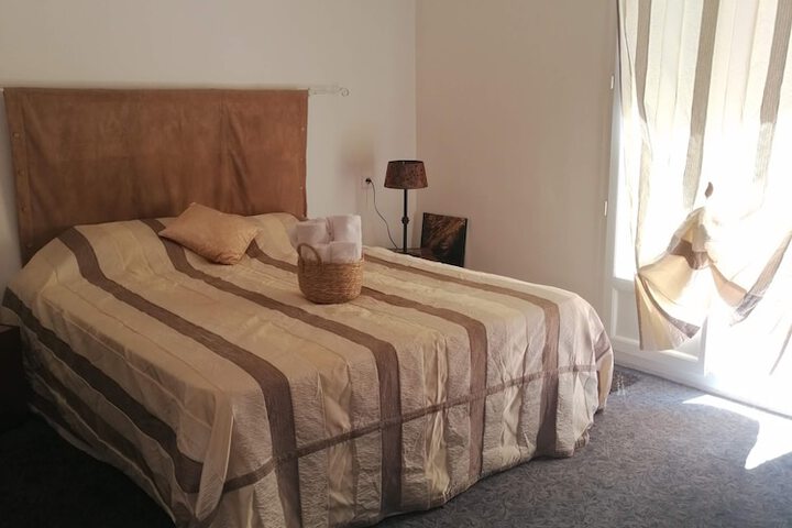 Room 5 of 25